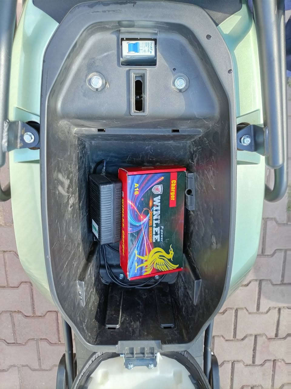 السلام عليكم صاعقه موديل ٢٦ دراجه مزوده بلوجكترات مري كهربائية مدرع ٦بطاريات ٣٢كبار ملف رياضي ٢٠٠٠ دراجه إستعمال شهر مماشيه شي قليل كلش بصمتين سوجين كارتين بلوتوث فول مواصفات كفاله الدراجه حتى من الشخط كفاله عامه دراجه جديده كولش لونها مميز سعرها٩٢٥ وبيها مجال مكاني بغداد قرب مجلس محافظه بغداد اي استفسار ***********وتساب محمول ملاحظه مكلف بلنشر
