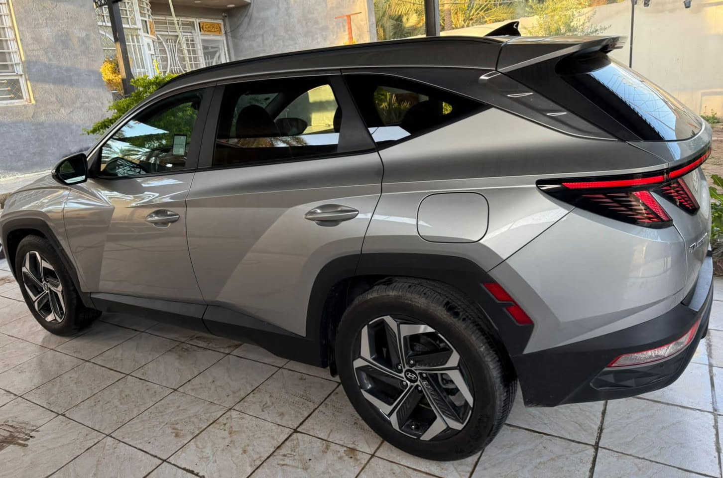 السلام عليكم 
هونداي توكسان
موديل 2024 وراد امريكي 
ماشيه 10   الف زيرو
رقم كربلاء شهداء وكاله عامه باسم المشتري
حادثه جدا بسيط الوجه مال قبق الجنطه بس رش فقط 
مواصفات فول الفول
محرك 2500
كشنات جلد
سلايد فتحه
بصمة تشغيل
كشنات الاماميه كهرباء
حساسات
وبقية المواصفات معروفه السياره جديده ومابيه كل نقص
سعره    205   ورقه وبيه مجال
مكانه كربلاء ***********
