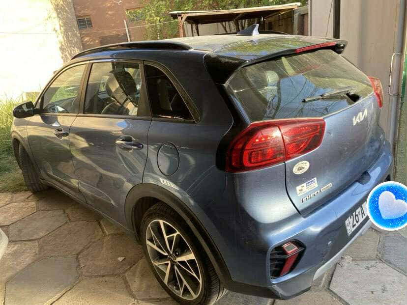 كيا نيرو هايبرد 2022– نظافة عالية جداً بحالة الوكالة
‏هايبرد اقتصادية جداً

‏تفويلة تكطع تقريباً 760 كم 
‏ماشة 21 الف كم فقط .
‏اللون: ازرق سمائي 
‏الحالة: حادث خفيف جداً أقل من ربع البنيد من جهة اليسار  وتم تعديل وصبغ نفس الحد فقط مع ربع جاملغ فقط ايضا 
‏(صور الحادث من أمريكا موجودة)
‏
‏اهم المواصفات:
‏دخول ذكي + ترحيب
‏وضعيات قيادة: Eco / Sport
‏بصمة أبواب + تشغيل عن بعد
سلايد رووف
‏بطارية ليثيوم + بصمتين
‏هندبريك كهربائي بصمة
‏إشارات بالمرايا
‏شاشة كبيرة + كاميرا خلفية دوارة
‏ستيرن متحرك + شفتات
‏تحكم ستيرن جهتين
‏تبريد منفصل + تحكم من الشاشة + نظام تنقية هواء
‏كراسي تدفئة + كرسي كهرباء
‏Auto Hold
‏رادار أمامي/جانبي/خلفي
‏مانع تصادم + محدد مسار + تصحيح مسار
‏مثبت سرعة + مانع انزلاق
‏كشنات جلد.وتحكم كشن كهربائي
‏مرايا رادار + نقطة عمياء
‏شحن وايرلس + شحن داخل الكشنات
‏شاشة أعطال + عداد ديجيتال
‏إنارة أمامية وخلفية LED + كشافات
‏إنارة تلقائية Auto
‏نظام صوت Harmon Kardon
‏أوامر صوتية + GPS + نافيجيشن
‏حساس إنارة – مطر – إنفاق – ضغط هواء الإطارات
‏تبريد قطعتين + قيادة ذاتية بالطريق
‏كندشن مركزي + USB + Type-C + حاملات أكواب
‏إنارة داخلية متغيرة بالدشبول + موسيقى ترحيبية 
‏
‏أوتو لايت نهاري وليلي
رقم الدولي الجديد + تحويل مباشر باسم المشتري
‏
‏الــســعــر 🟥 :: 140 $💎

رقم صـــاحب السيارة: : ‏‪***********‬‏

‏

