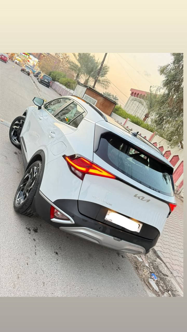 السلام عليكم
سبورتج موديل ٢٠٢٥ 
اخذتها زيرو بأسمي رقم بغداد 
حالياً ماشية ٥ الف وشوية كفالة عامة 
مواصفات الفول  
- بانوراما  
- بصمة تشغيل و ابواب + تشغيل عن بعد   
- كشنات تدفئة وتحكمات كهرباء مع شاحن تلفون
-  ستيرن هيتر مع شفتات
-  حساسات امامي خلفي ونقطة عمياء 
- قطعتين تبريد 
-  باب خلفي كهرباء 
- سايد بريك بصمه 
- وضعيات قيادة مع اوتو هولد   
- ويل ١٩ 
- مكان السياره بغداد المنصور  ***********
