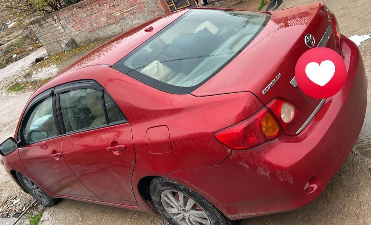 السلام وعليكم كرولا 2010 أمريكي للبيع صبغ ثلاث قطع بدون دواخل السقف مكحل رقم وسنويه وهزه جديد للاستفسار تواصل مع الرقم ***********
