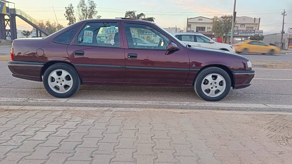 اوبل فكترا موديل 1993 كير عادي محرك 18 سلايت Abs صبغ عام بدون ضرر كير محرك صدر كلها جديد سنوية خلصان  كوبون بنزين موجود سعر 50 وبيها مجال مكان السيارة كركوك رحيم اوة
***********
*********** كركوك, العراق
