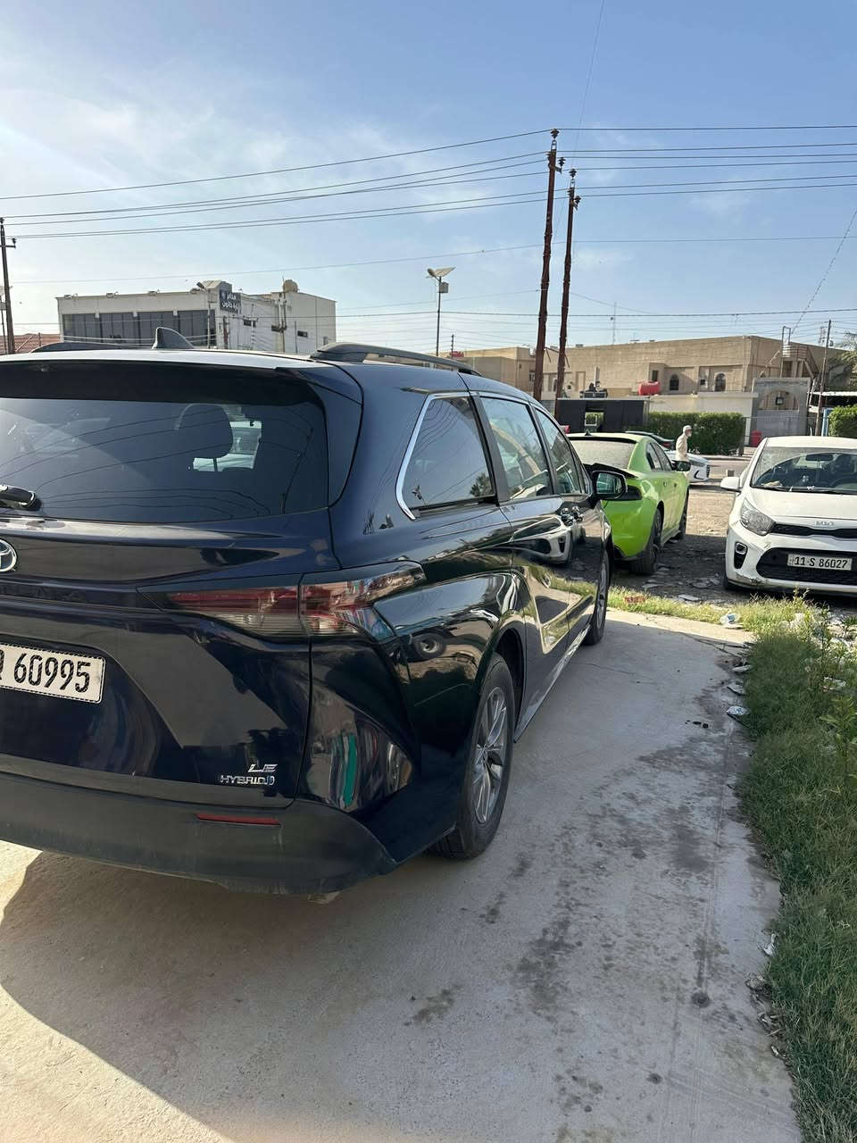 تويوتا سينا 2024 هايبرد وارد امريكي
ماشية 15 الف ميل 
بيها صبغ جاملغ و ربع البنيد 
صور الحادث داخل المنشور 
اللون كحلي 
رقم بغداد
العنوان بغداد الغزالية مقابل جامع الصديق 
للاستفسار ***********
