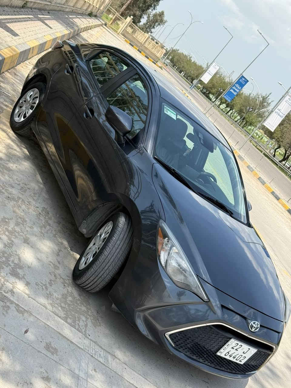 يارس موديل 2019 امريكي
مواصفات فول بس بدون فتحه
 رادار توقف 
كاميرا خلفيه بلادي 
بصمة تشغيل 
نظام سبورت 
كير اتوماتيك 
مانع انزلاق
ماوس تحكم شاشة وشاشة لمس 
بريك ABS
محرك 1.5 4 سلندر 
الون الرمادي 
ماشية 65000 الف
ضرر قطعه وحده فقط 
سعرة 110 وبيها مجال 
سياره شرط تحويل بدون وكالة 
تلفون ***********
