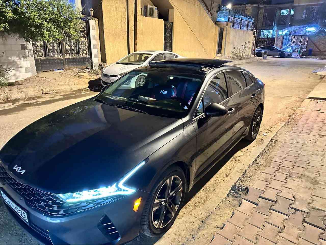 للبيع كي فايف فئه Ex موديل 2022. فول مواصفات ومعروفه مواصفات Ex محرك 1600 تيربو حساس خلفي رادار توقف عند الاصطدام امامي خلفي كشنات تدفئه تبريد كشن سايق كهرباء  نقطه عمياء بالمريء حادثها كما موضح بالصور لالغد ولا شاطي ولا اي اريباك طاك بيها بانوراما  لد خلفي متصل اربعه وضيعه قياده  شحن وايرلس تبريد امامي خلفي  سعرها 180وبيها مجال  وسياره احلى من صور ورقم شاصي تكدر تشوف حادثها 
5XXG34J23NG118241

للاستفسار. *********** البصرة, العراق
