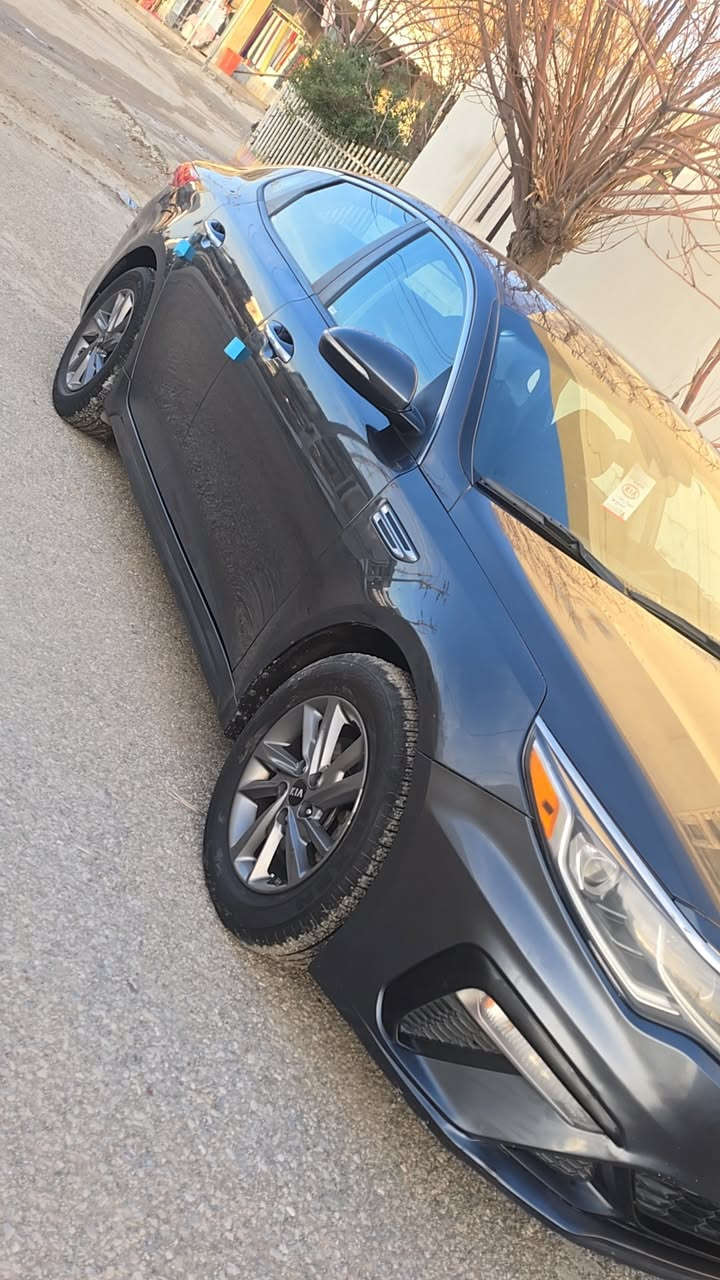 السلام عليكم كيا اوبتيما ٢٠٢٠ بدون صبغ بدون ارباك علا الشركه احلى من الصور بشرط رقم سليمانيه مكانه سليمانيه مواصفات EF  السعر ١٤٨ بيه مجال رقم هاتف ***********
