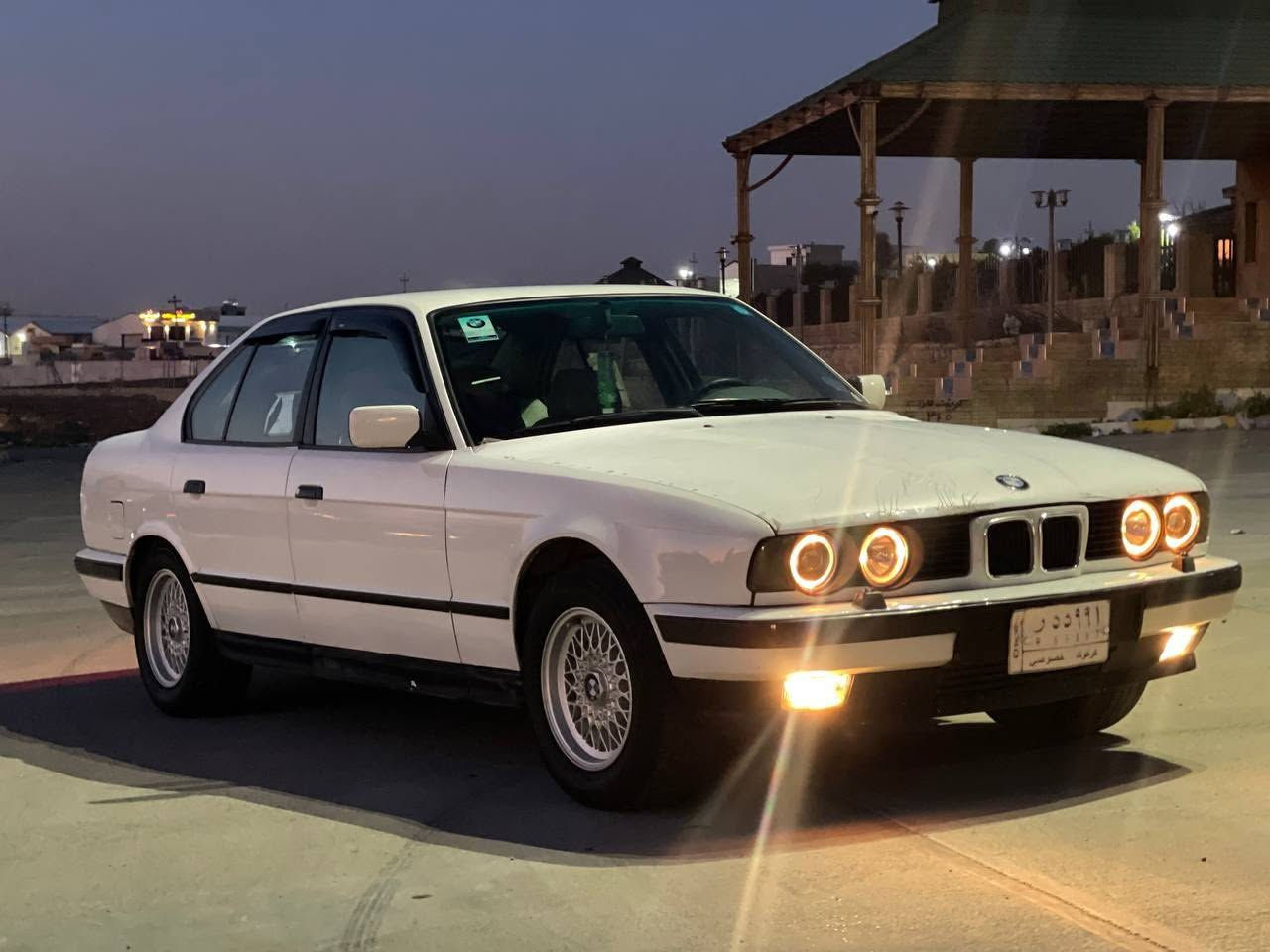 BMWبوو فروشتن
موديل 1992
حجم 520كراوه به 528ى اوتوماتيك
بستى لاى جامولغ لاى سايق هه يه تى  لا رسم دياره
سه نه وى تا 2028نويه ره قه م كركوك وه ر قه ى بانزينى هه يه 
تحويل به شه رت مشروع وه ته نى
پيش بجوك 
پيشو پشت كه بس
فول فوله به س سلايت نيه
جوار تايه و ويلى نويه لاسه ره
يكه دينار مسروفى تى نيه به شه رت 
موسو تحويلو براوه 
سعر60$وره قه و معامه لى كه م
ره قه م موبايل ***********
***********
