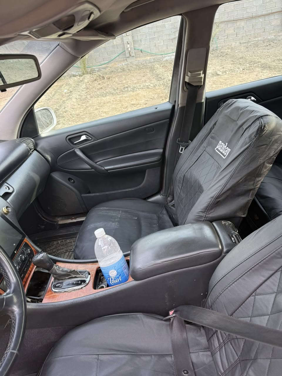 سلام عليكم للبيع موديل 2000مكينه كير حداديه جدد صبغ عام سياره جاهزه مكان سياره بكربلاء ***********
