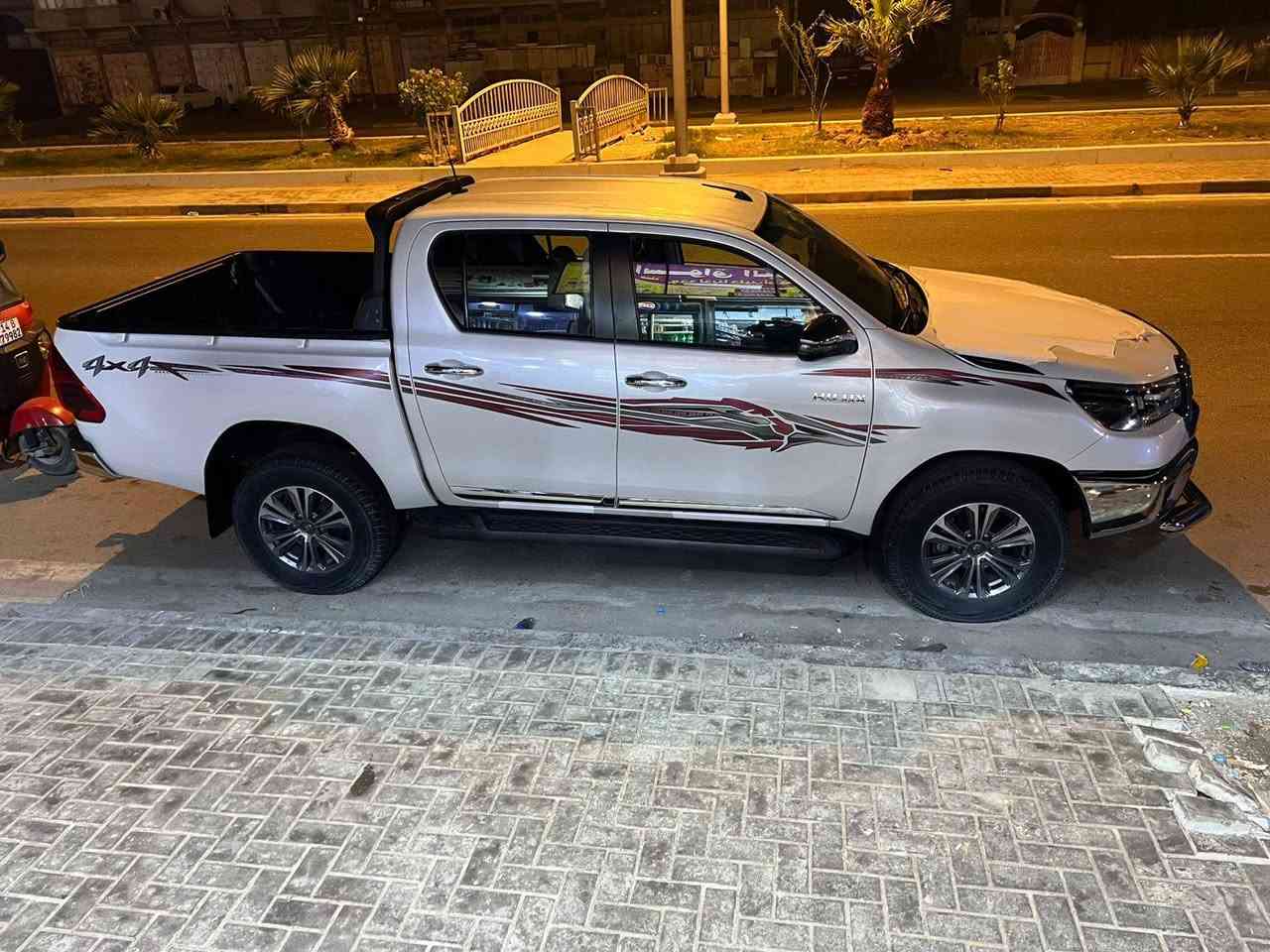 فور ويل ٢٠٢٤ ماشي ٤٠ بانزين سعودي سياره كفاله من شخط سياره كارتون رقم اربيل تريد وكاله تريد تحويل مكان سياره بصره ياسين خريبط سعر ٣٧٥ وبيهه مجال  وذا تريد خط بشريكه موجود ***********
