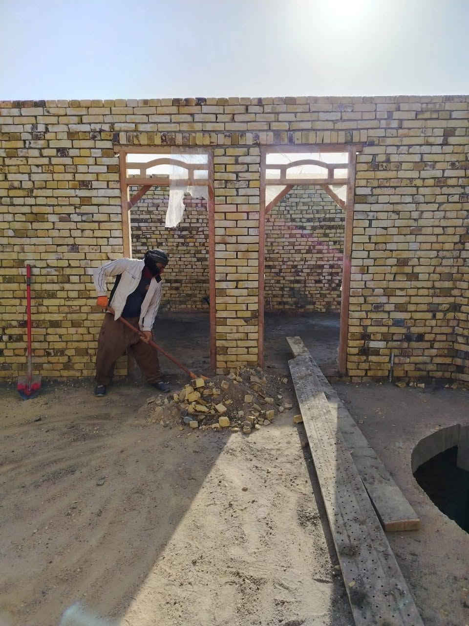 سلام عليكم كادر بناء بناء من العماره متفرغ شغل درجه اولئ التزام بالوقت نشتغل طابوك بلوك فرمستون عكاده باليوميه مكطوعه هاذا رقمي تصل وتدلل 
***********
