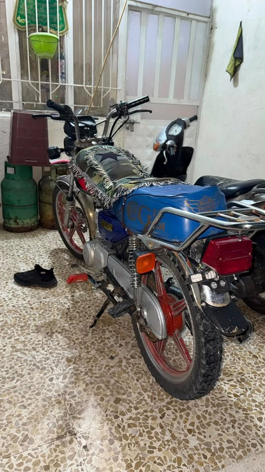 السلام عليكم دراجه سافانا4كير مكينه 150 دراجه نظيفه ومكينه هم نضيفه وحلوه مال روحه وجيه السعر 450 وبيه مجال للشراي يتصل مامتواجد خاص مكلف بالنشر  العنوان اربيل زانكو99 قرب ملعب زانكو ***********
