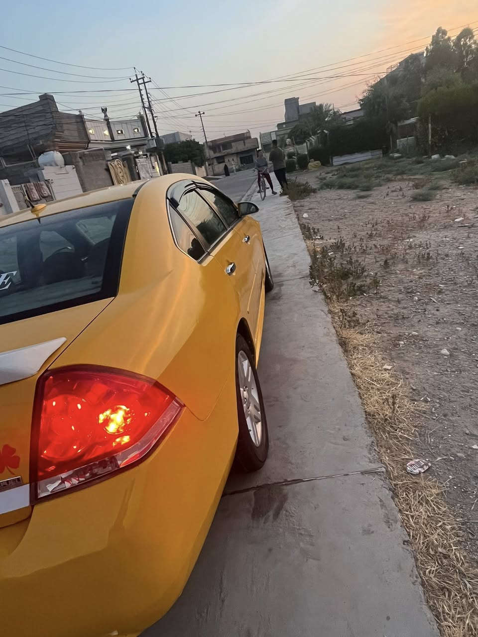 سلام عليكم ورحمة الله وبركاته/ للبيع او المراوس امبالا ٢٠١٢ رقم بغداد الماني تحويل / مطلوبة غرامات ع مشتري ب ( ٤٠ ورقة وبيهة مجال مكان السيارة ديالى المقدادية / ***********
