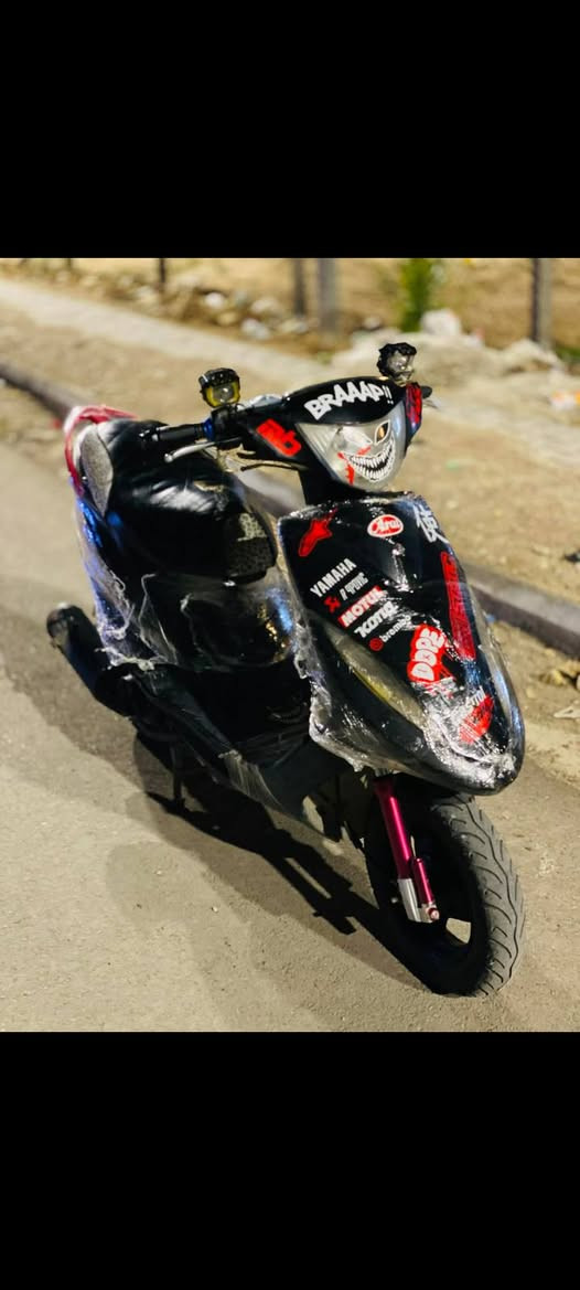 السلام عليكم دراجة ماكس عدلة للبيع دبلات خير من لله تايرات جدد الدراجة خير من لله مال جناي كهربائيات شغالة اشاير بك لايت كلة شغال الدراجة كاملة على اخر حبة تجي تفحص او اتروح السعر 500 اوبيها مجال متواجد خاص او اتصل على الرقم ***********
