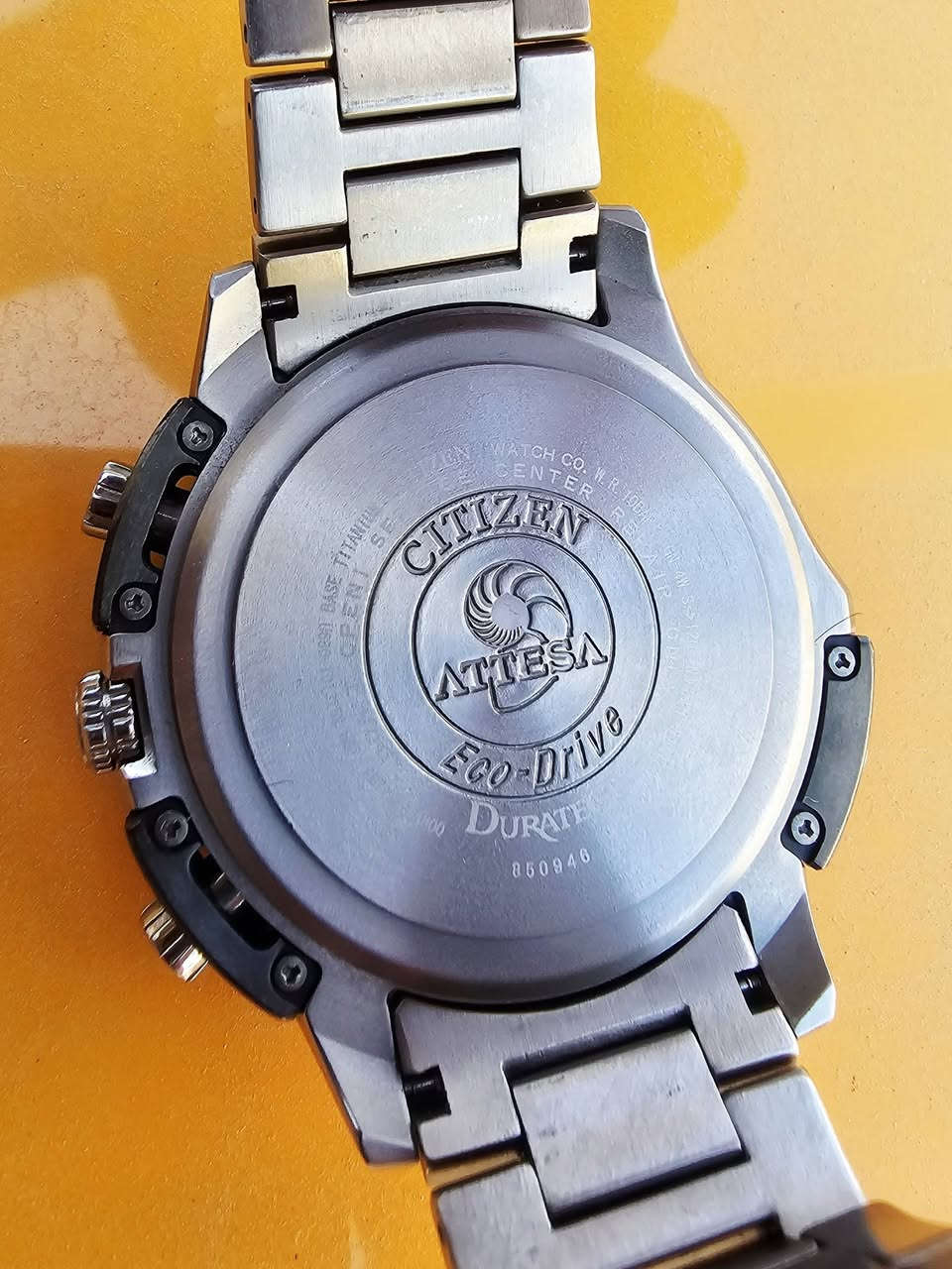 سلام عليكم
ستيزن ايكو درايف تيتانيوم بالكامل
من الموديلات المميزه جدا
ايكو درايف شحن ضوئي 
ياباني اصلي غنية عن التعريف 
نضافة ممتازة مع كامل مرفقات الاصلية
سناتر متعددة
جرص
منبهات عديدة
لد بالون الاحمر 
ارقام وعقارب لامينوس
توقيتات عديدة
قطر الساعه ٤٦
ملاحضة (سير ايلبس ايد وسط)
مواصفات الساعة عديدة ومميزة ومروفة لأهل الاختصاص
سعر الساعة  ٤٠٠ الف 
للمهتمين فقط
يوجد توصيل لمجيع المحافظات
للاستفسار خاص او واتساب
***********
