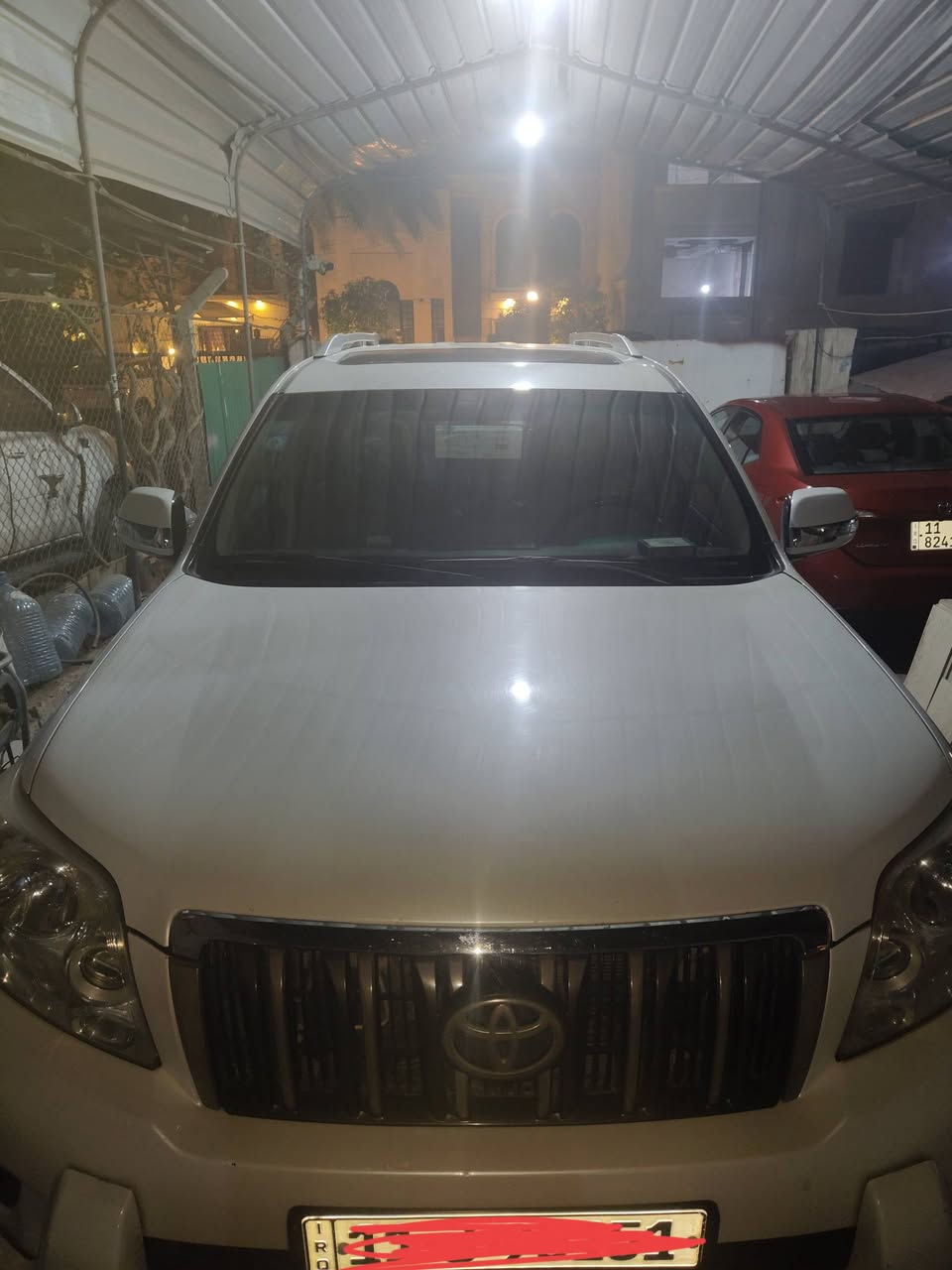 لسلام عليكم برادو 2013 رقم بغداد دولي سنوية جديدة بأسمي اللون ابيض صدفي السيارة كويتي مكفول بدون حادث بيها صبغ شبر بالصندوك الخلفي مأشر بالصور مكينة 6 سلندر حجم 4000 السيارة كير مكينة بلاد صدر تخم تاير جديد ماشية 174 حقيقي فتحة سقف  بصمة تشغيل بصمة ابواب  4 ويل كراسي جلد تبريد ممتاز 3 قطع مكاني اليرموك  الاربع شوارع السعر 275 ورقة للاستفسار *********** ابو يوسف
