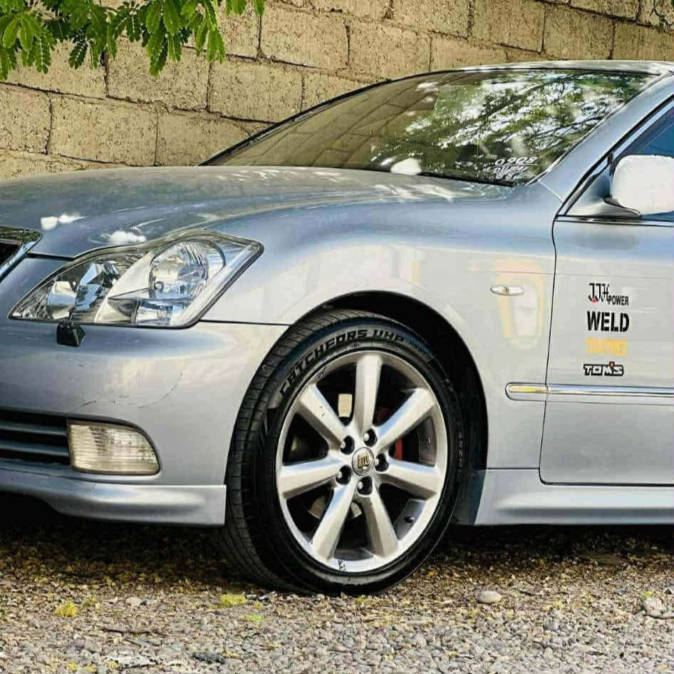 شاینەی بڕاوە سپۆرت 180ی بچووک بە بچووک سێ دووگمەی ناو ڕەساسی کوشن شامۆ سەقف شوشە 95000هەزار ڕۆشتوە کامل مەسروف کراو تاقمێ تایەو ویلی دینگەی لۆکی لە ژێرایە تەبریت و کارەبای و تەقەو ڕەقە بەشەرت 47 گەڵاو مەجال ***********لەکەلارم 
ئەدمینی 🌷
