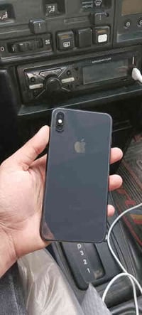 ايفون اكس ماكس ذاكرة 64 نموذج m  بطارية 73 بالحاسبة 76 شرط قطارة بشحن ...