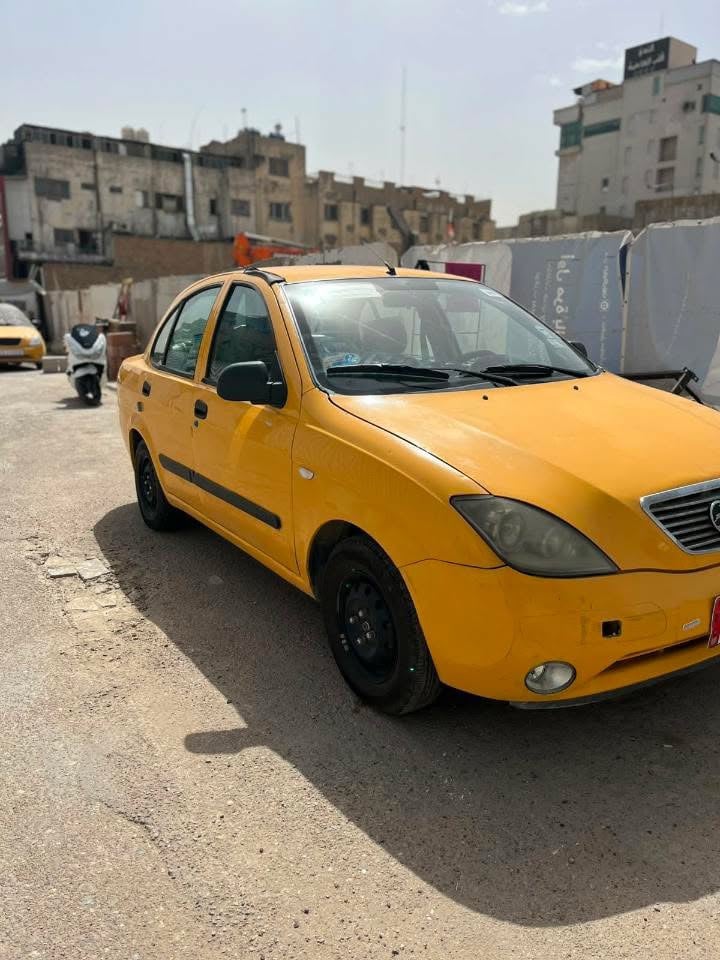 طيبة موديل 2015 جاهزه من كلشي مكينه كير تبريد بدون اي تبديل فقط اهلال الخلف من جهة اليمنه معمر  هيئة غرامه مصفره سياره بسمي  سعر 35 وبيه مجال  رقم تليفون *********** بغداد البلديات