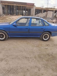 فكتره للبيع محرك 2000 سياره حلوه متحط عليهه ربع تاير جديد ويل كب سياره...