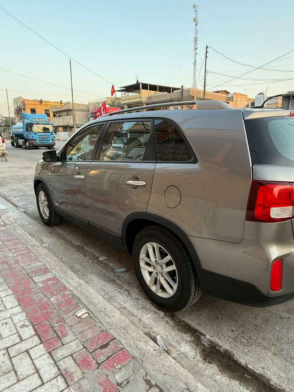 السلام عليكم سياره للبيع سنتافي مديل 15 وارد أمريكي 
حادثها دعاميه أمامية فقط وبارد كد، شبر بل باب وباقي كفاله عامه من الفتح والصبغ 
للاستفسار رقم التلفون ***********
