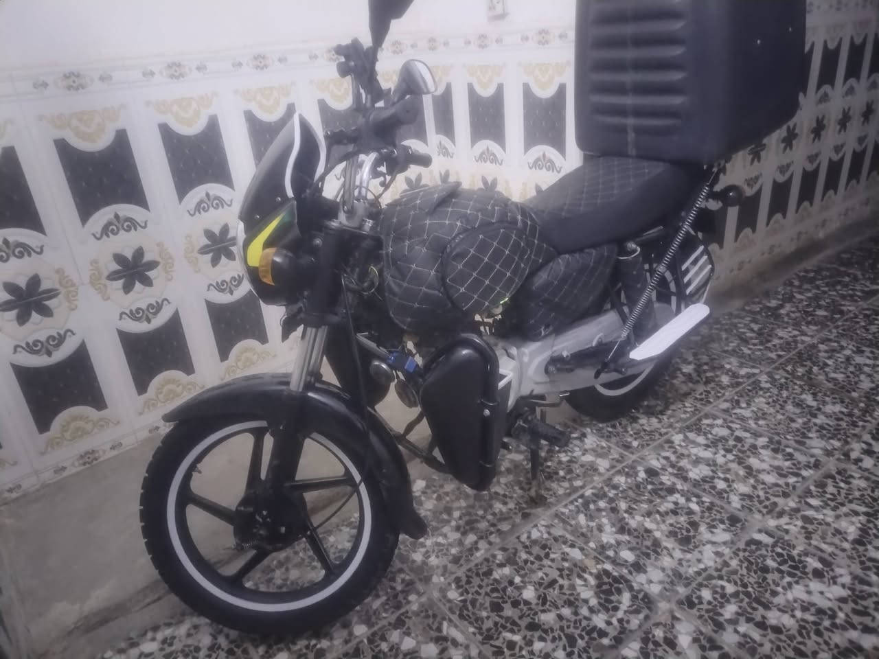 سلام عليكم بوكسر كلاسك موديل ٢٢ دراجه خير من الله كلشي ماعايزها مامتعبها مشتغله دلفري شي قليل
بيها نقص بس الوصل والأوراق الباقيه موجوده السعر (مليون و٢٠٠)


**إذا كنت صاحب هذا الإعلان وتريد حذفه لأي سبب، رجاءا أرسل رسالة إلى الدعم الفني**