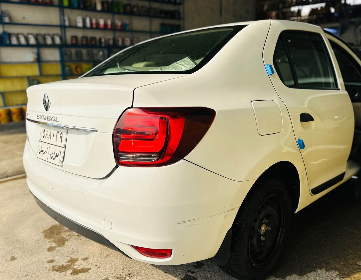 للبيع او مراوس حسب القناعه 
رينو سمبل نحله مديل 2020 
رقم اربيل تحويل او وكاله مضمون 
السياره مكفوله ما عدا البنيد مصبوغ وربع الجاملغ 
سيارة نضيفة بيه ادامة كامله 
اي شي ما ناقصه 
للاستفسار واتساب او اتصال 
*********** النجف, العراق
