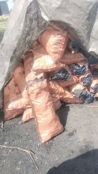 يوجد نشاره الحقول والمعامل الدجاج وفحم ايضن وخشب بسعار مناسبه مستعدين ...