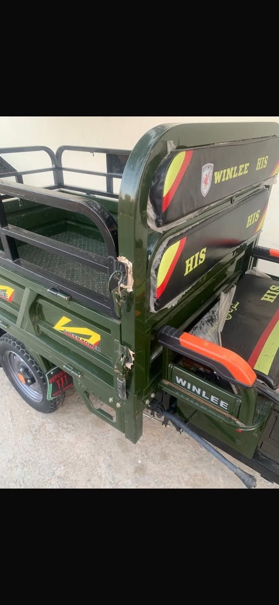 السلام عليكم طرطوره شحن حجم كبير نظيفه للبيع للاستفسار الاتصال على الرقم ***********  واتساب موجود
