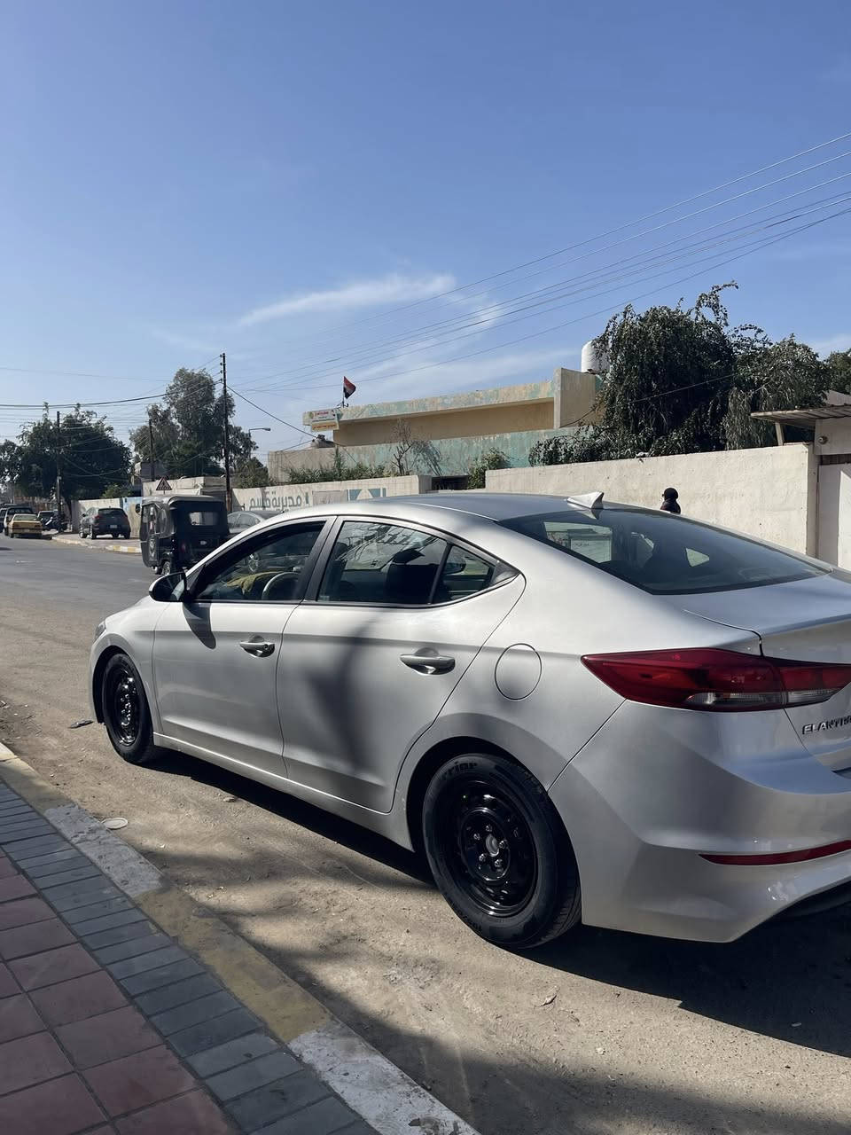 يالله سلام عليكم النترا2018رقم اربيل تحويل ثاني يوم مكينه 2000دوش سياره جديده وخير من الله ماشيه 62الف فقط حادثه بنيد فقط وبيه صبغ 4قطع اثر جراد وشخوط سياره كله ليبل واحد تخم تاير جديد تخم ويل جديد وسياره نضيفه وخير من الله نصبته تخبل سعره 120وبيه مجال مكاني بغداد زعفرانيه هاتف :***********
