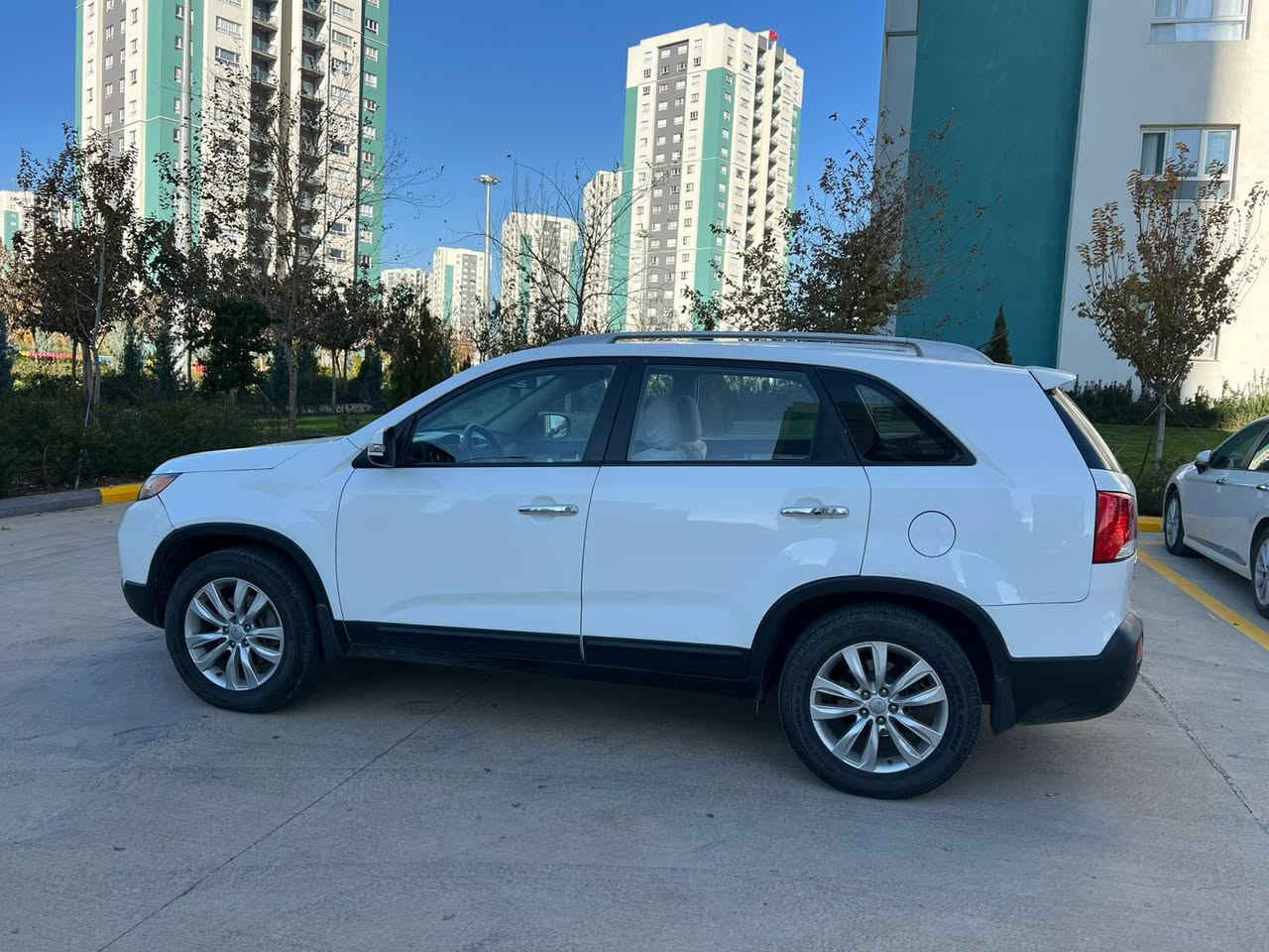 کیا سۆرینتۆ گێڕ ئۆتۆماتیک 2013 ڕەقەم سلێمانی فول مواسەفات ئاوێنە ئیشارەت ئاوێنەکانی ئەخەوێت سوکان ڤۆلێۆمە تەبرید مەرکەزی سێ کوشن بەس بەسمە و پاناڕۆما نیە گێڕ و مەکینە و تەبرید و تەحویل و غەرامە بە شەرت هەردوو سویچەکەشی لەگەڵایە نرخی 147 و معامەلە شوێن سلێمانی 
***********
***********
هەردوو ژمارەکە واتساپی هەیە 

كيا سورينتو گير اوتوماتيك 2013 رقم سليمانيه فول مواصفات مراية تطبق و بيها اشاره استيرن ڤوليوم تبريد مركزي ثلاث مقاعد فقط مو بصمة و مو باناروما گير و مكينه وتبريد وتحويل و الغرامه بشرط والبصمتين ويا السعر 147 ومجال مكان السيارة السليمانية المعاملة على هذا الارقام الي مسجله فوك والارقام بيها واتساب
