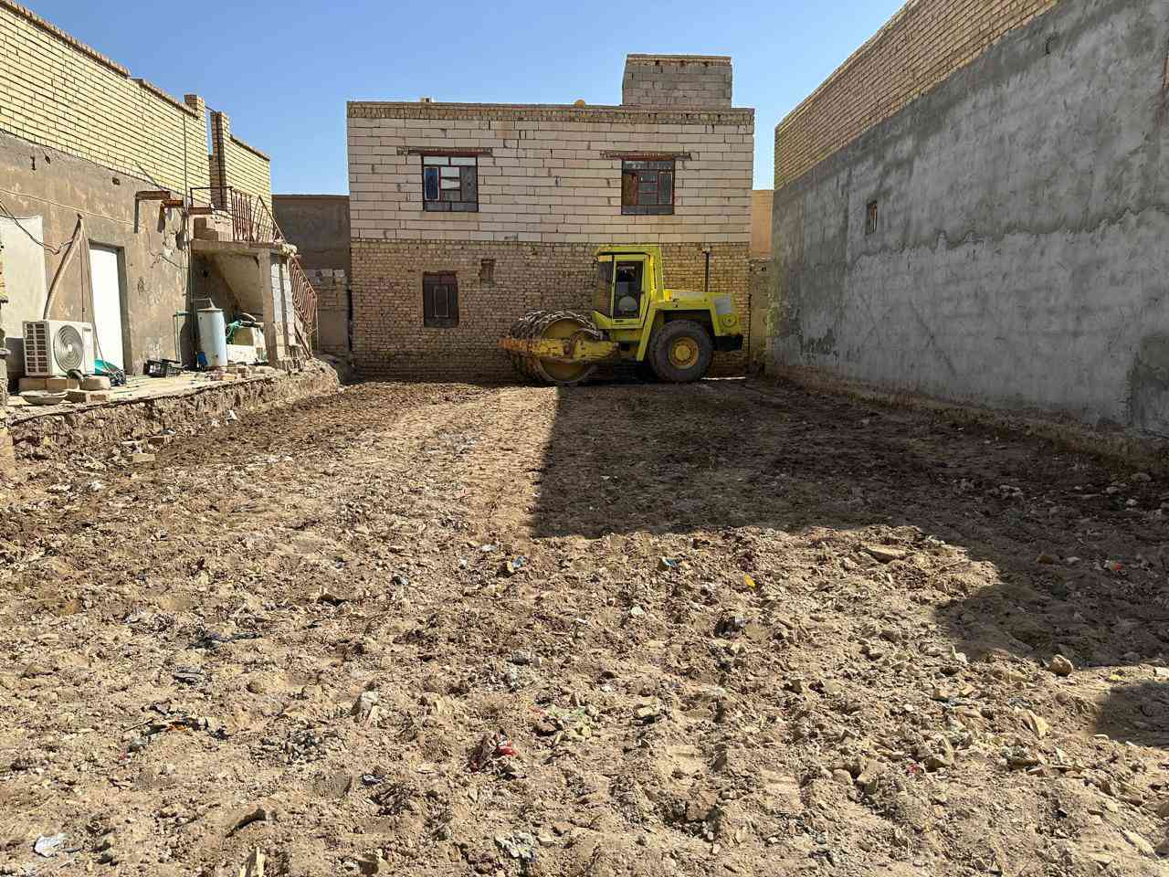 السلام عليكم ...
🏚️((( يعلن مكتب المنتظر للعقار عن وجود  🏠  )))) قطعه للبيع موقع القطعة قرب  بيت صدام  شارع سيد عبدالله القطعه جاهزه ومحدوله مداور ثاني يوم المساحة 250
اللا ستفسارالاتصال ***********
