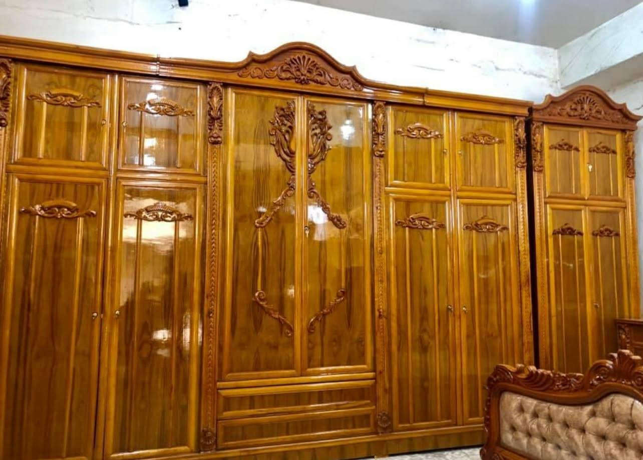 السلام عليكم يوجد صباغ خشب هذه صور الشغل للاستفسار ***********
