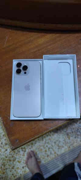 سلام عليكم للبيع ايفون 16 ابرو ماكس 256 ماستر مشحون 4 مرات فقط جهاز كسر كارتون ضمان ماستر اصلي سعره مليون و 500 قفل وكشي موجود بلسوك هذا الجهاز جديد بحتبار ماخذه من المحل الشراي اتصل رقمي *********** ميسان حي الرحمه الثانيه قرب المستشفى البناني عمارة
