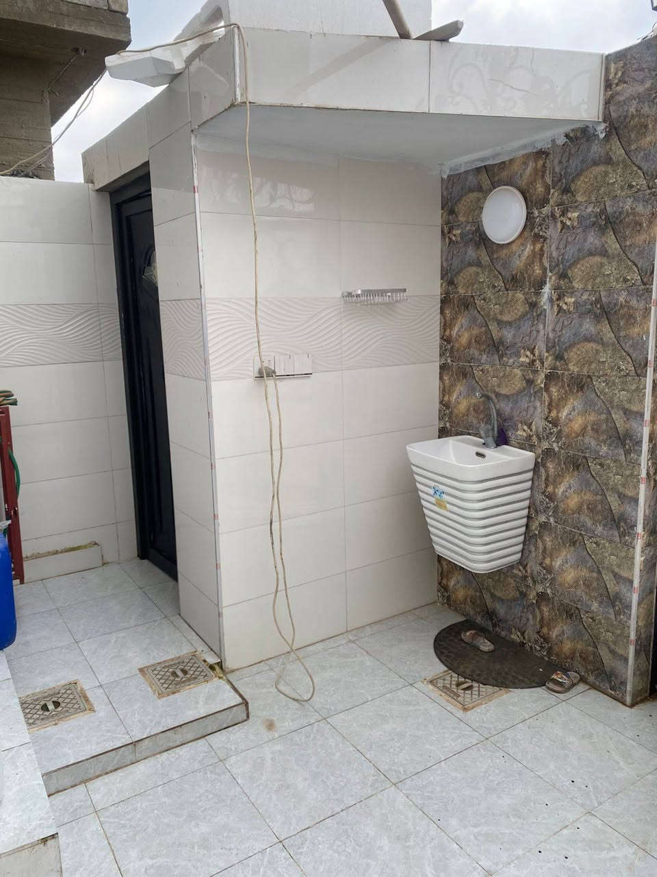 #القيثارة_للعقار 

      #_دار_سكني_للبيع_#🏠 

🔴 #الموقع :- حي الشيماء بناء حديث مقاطعه الرابعه الشرعي موجود سند 2019  
🔴#مساحة:- 100متر واجهة 5متر 
🔴#يتكون_من:- طابق_ونصف⏬ 

🔷 2 غرف نوم🔶استقبال🔷 هول🔶 مطبخ 🔷  صحيات 
🔴#السعر :- 75 مليون قابل للتفاوض

🔴#للاستفسارالاتصال :- 
☎️  ***********
☎️  ***********

  ____________________________
نستقبل كافة عروض البيع والشراء على الارقام المبينه اعلاه في مناطق:- #سومر/#الساهرون/#السلام/#الصحه/#دوميز/#فلسطين/#الشيماء/#يارمجه_الشرقيه/#جليوخان/ #قزفخرة
