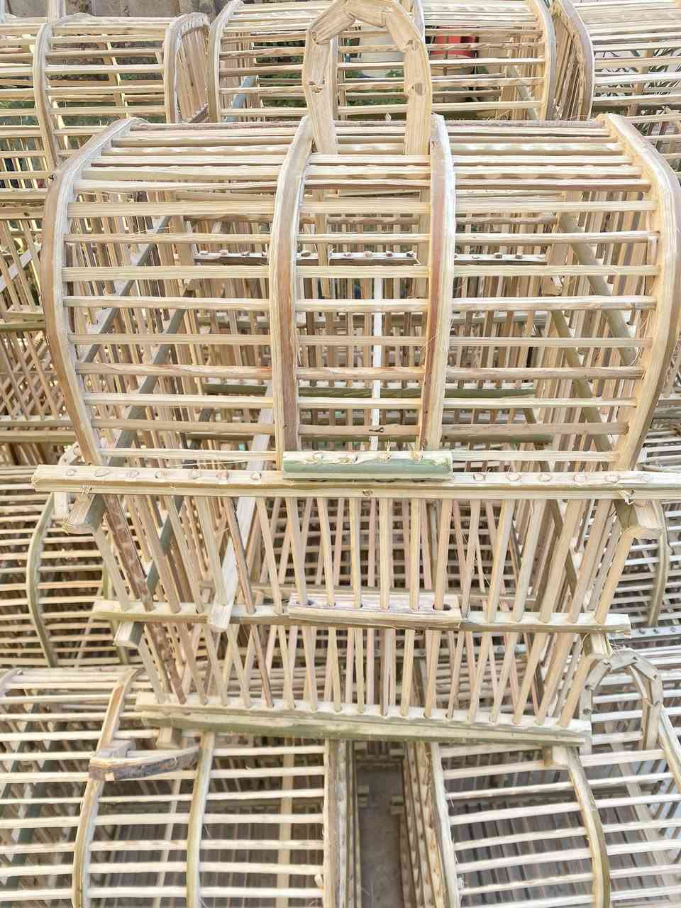 متوفر اقفاص بلابل حجم كبير 
بغداد كرادة داخل فرع مرطبات مشمشة 
***********
متوفر توصيل لجميع محافضات العراق
