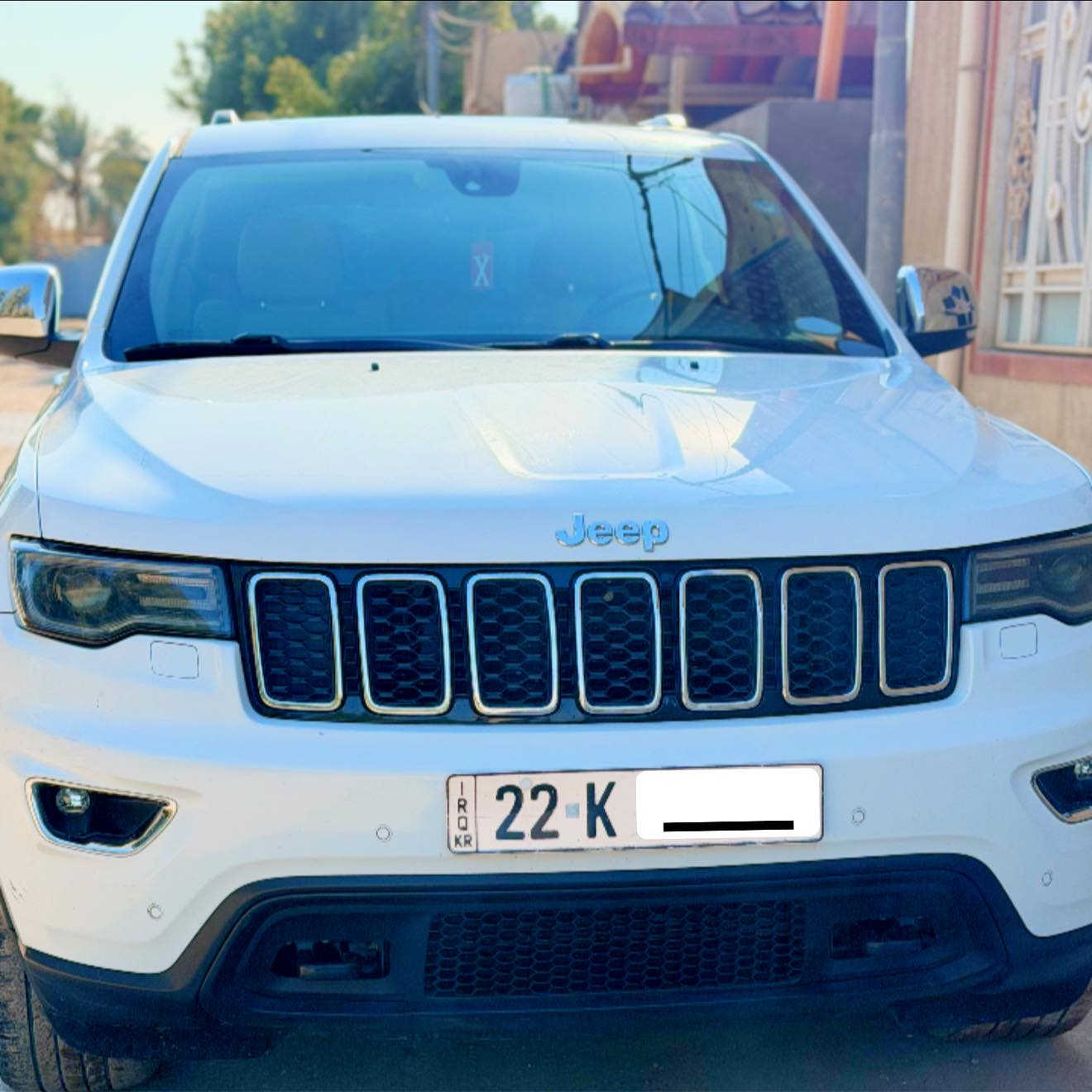 السلام عليكم 
للبيع جيب 2019 خليجي وكاله 
مواصفات فول 1/1 موصفات لاريدو معروفه 
بيه فقط بارد بل جاملغ الخلفي موضح بل سونار داخل الصور  
رقم أربيل بأسمي مكاني مسيب سعر 260 بيها مجال 
للاستفسار/***********
