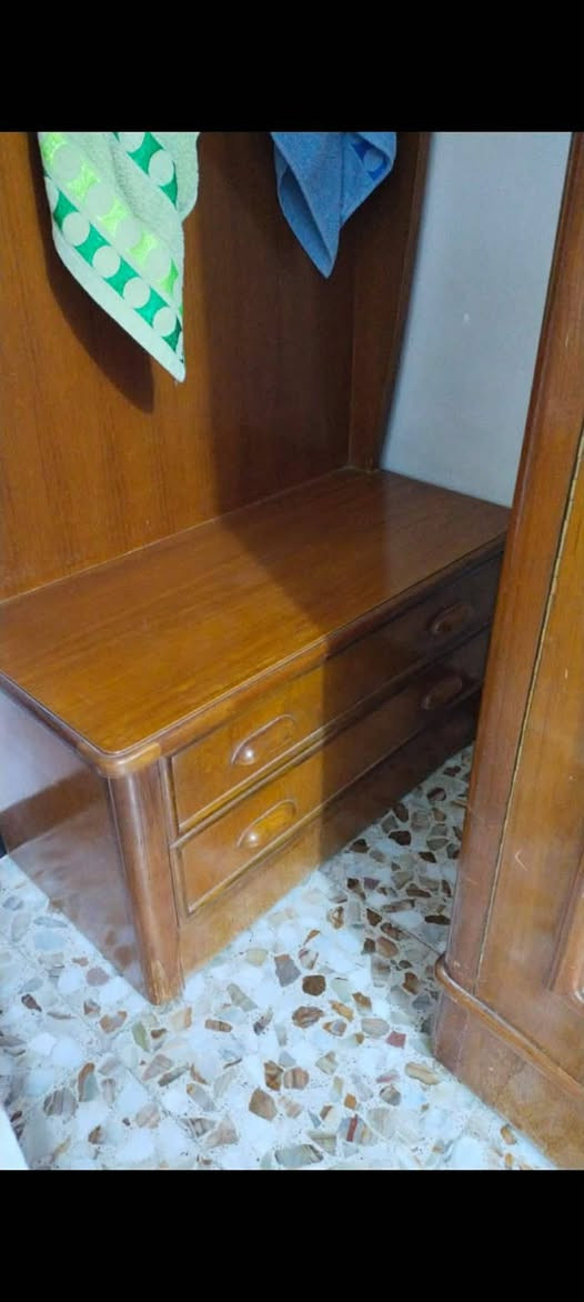 السلام عليكم
غرفه للبيع 
للتواصل ***********
