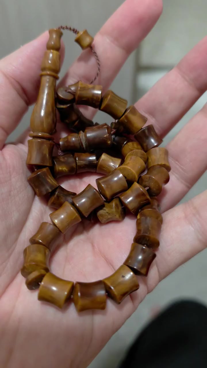 سبحه من الكوك + محبس فيروز نيشابوري صياغه ايرانيه قديم 
مقتنيات خاصة 
التواصل خاص فقط 
البيع داخل نطاق بغداد او الحله


**إذا كنت صاحب هذا الإعلان وتريد حذفه لأي سبب، رجاءا أرسل رسالة إلى الدعم الفني**