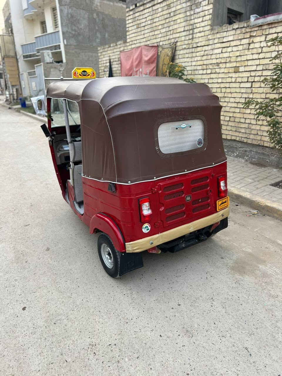 سلام عليكم تكتك لبيع لموديل 2018 شهر 11 اوراق كاملات مكينه عشرين ناعمه بشكل تكتك حلوه وخير من لله سعر 3800 وبيهه مجال لمكان بغداد رئاسةلعبيدي رقمي ***********
