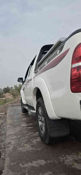 سلام عليكم..للبيع هايلوكسس .موديل ٢٠١٤ سعودي.  مكفولةة كفاله عامة.تخم تاير. دبل حساس امامي خلفي .شاشه اندوريد .سياره جديده /السعر 240$ وبيها مجال للشراي لاستفسار.‎0771 335 0875
