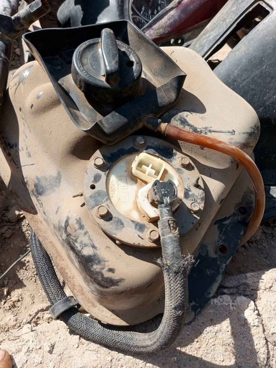 غراض بريز نوزل لايت عالي
عقل وحساس نوزل وجويتر كامل تانكي وفيتبم كامل جوزه تشغيل قماجي صدر كامل كتف شحن كويل شيال مكينه مكاني زعفرانيه او فلكه سلمان خاص مفتوح وتساب ***********
