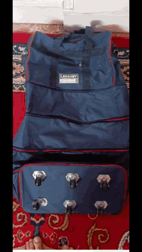 سلام عليكم  جنطه كم موضح بصورة سعره 20 الف قفل تواصل مجانب. داخل الحسينيه هاتف ***********
