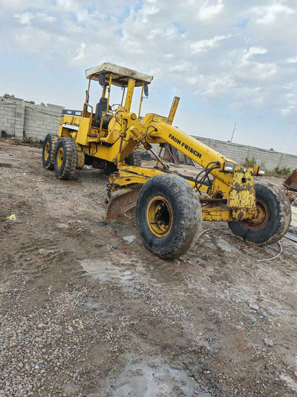 للبيع كريدر فريش عدله مجموعه بلاديه كير صدر شركه شرط الشغل محرك جديد مكانها صلاح الدين الضلوعيه
***********
