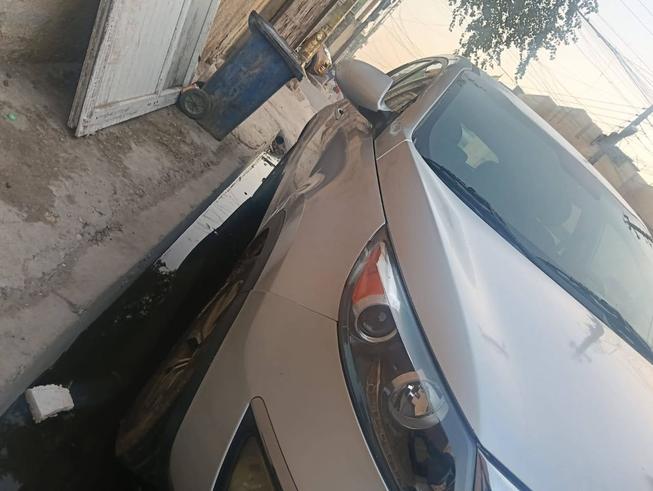 السلام عليكم اسبورتج موديل 16 وارد امريكي حادثا بنيد اوجاملغ فقط والباقي مكفوله نص  فول تبريد قطعتين مكينه كير خير من الله السعر117اوبيها مجال بصيط عنوان بغداد حي نورين هاتف ***********
