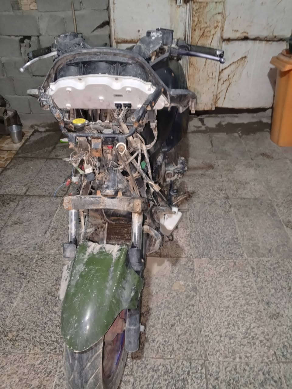 شباب هاي دراجه ماعرف فورزه هونداي ماعرف للبيع شغاله بس كفرات واكعه موجوده ابيع هييج شرط شغل وين ماعجبك روح بيه البيع كوم حديد سعر. متين الف وبيه مجال شغاله رقم  العنوان مدينه صدر الحميديه رقم. ‏‪***********‬‏فط تصال بي شراي يتصل تفصيخ بس شغاله وين ماعجبك روح بيه
