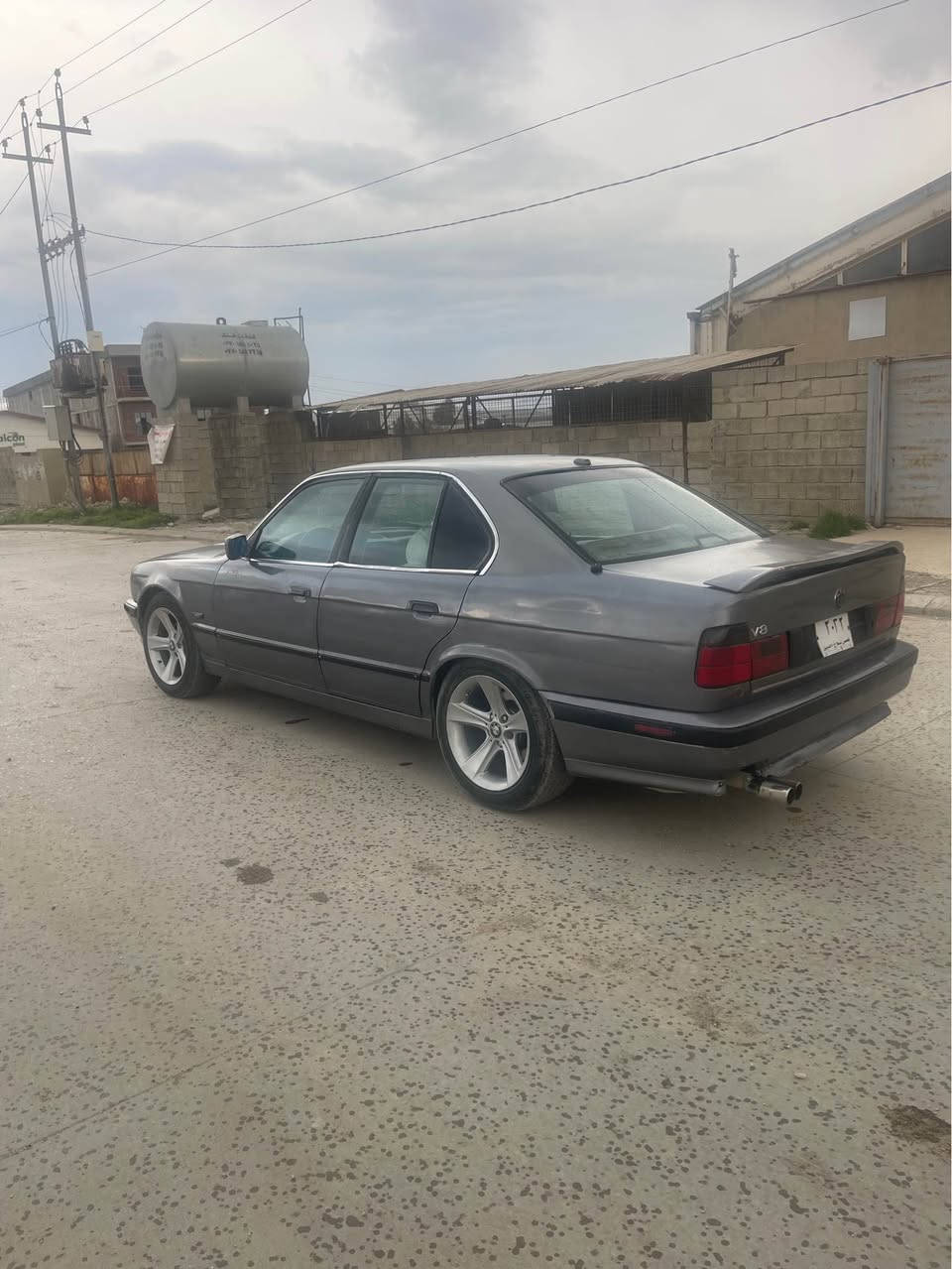 سەرەتا بەناوی خودا❤️❤️
BMW 1991 سعری (27)گەڵا
سەیارەكە (520)تە مەكینە كەپس دەبڵ دیجیتەڵ 
ئاڕم پلاستیكی سلێمانی بەشەرتی ئاڕمو ئەوەلیات موسو بڕاوە بەشەرت گێڕو مەكینەی بەشەرت دوكەڵو بوخاری نیە  بۆقوەت بەس ماشەڵای دەوێتت تەقەو ڕەقەی بەشەرت 
كارەبای بەشەرت گشت گیانی ئیشەكات ناوگێچ بەكاملی مەزبوتە دەعمو لێدراوی قورسی نیە پێشو پشتی كەپسە شانو سەقفی بەس ماشەڵای دەوێت  بەرەدەرگاكانی لۆكە داشبوڵی تەقیوی تیانیە سەیارەكە فولە بەس گێڕ عادیە چوار تایەو ویلی شازی لەسەرە 
سەیارەكە لە سلێمانیە  
قیستو قەرزو ئاڵو گۆڕم. نیە 
ژم. *********** فایبەری لەسەرە السليمانية, العراق
