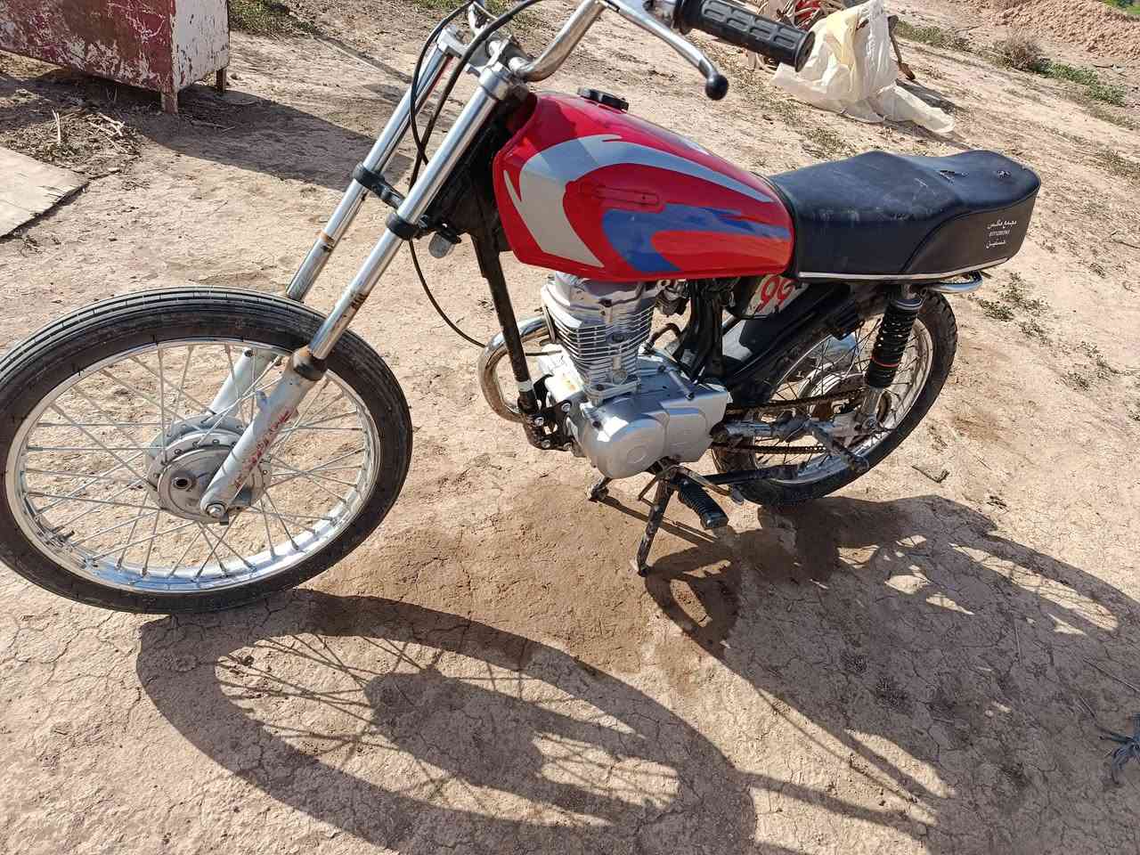 شباب سلام عليكم دراجه للبيع بدون اوراق عشائر مكفوله سعر 450 وبيها مجال  ***********
