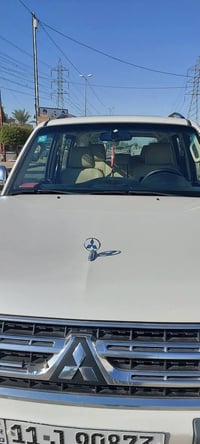 من رخصت الادمن باجيرو ٢٠١٠ حبتور محرك ٣٥٠٠ فتحة سقف دمام خلفي كشن كهرب...