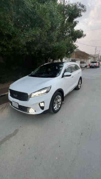 السلام عليكم 
سورنتو 2018  شكل ال 20 خليجي 
فول مواصفات للاخيررر بانورامه 
فور ويل السياره 
7 راكب تبريد 3 قطع 
مكينه 6.3500 مكفوله
كير و مكينه مكفول ماشية 137 كيلو متر 
رقم بغداد بسمي سنوية 28 
سياره ما ناقصه برغي جديده كلش 
السياره بيهة حالوب و السونار مرفق بل منشور 
سعر 239 و بيهة مجال 
مكاني بغداد البلديات 
رقم ***********
