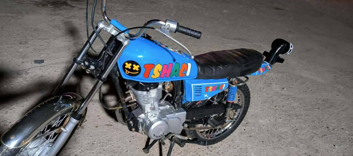 دراجه لبيع نامه بدون وراق شاصي نامه جديدمال وكيل  مكاني قرب مطعم طواحين لهوء سعر 650 و بيه مجال 
***********
